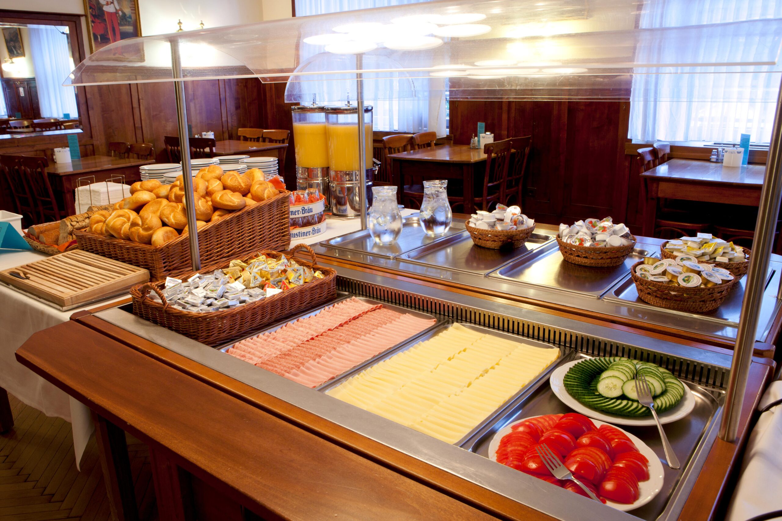 Frühstücksraum im Thermenhotel Krone in Bad Gastein